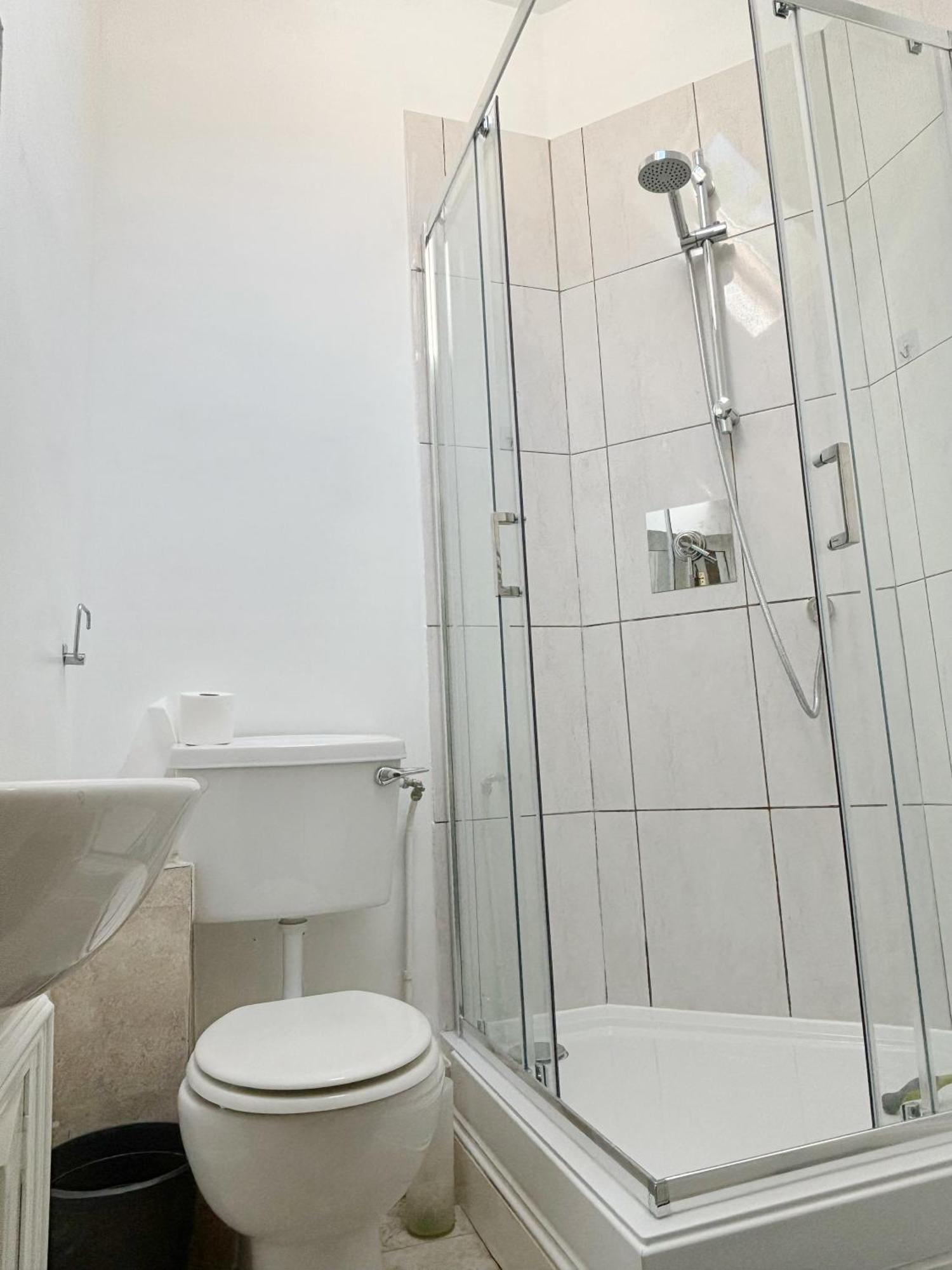 Spacious Town-Centre Apartment With Stunning Views Great Malvern Dış mekan fotoğraf